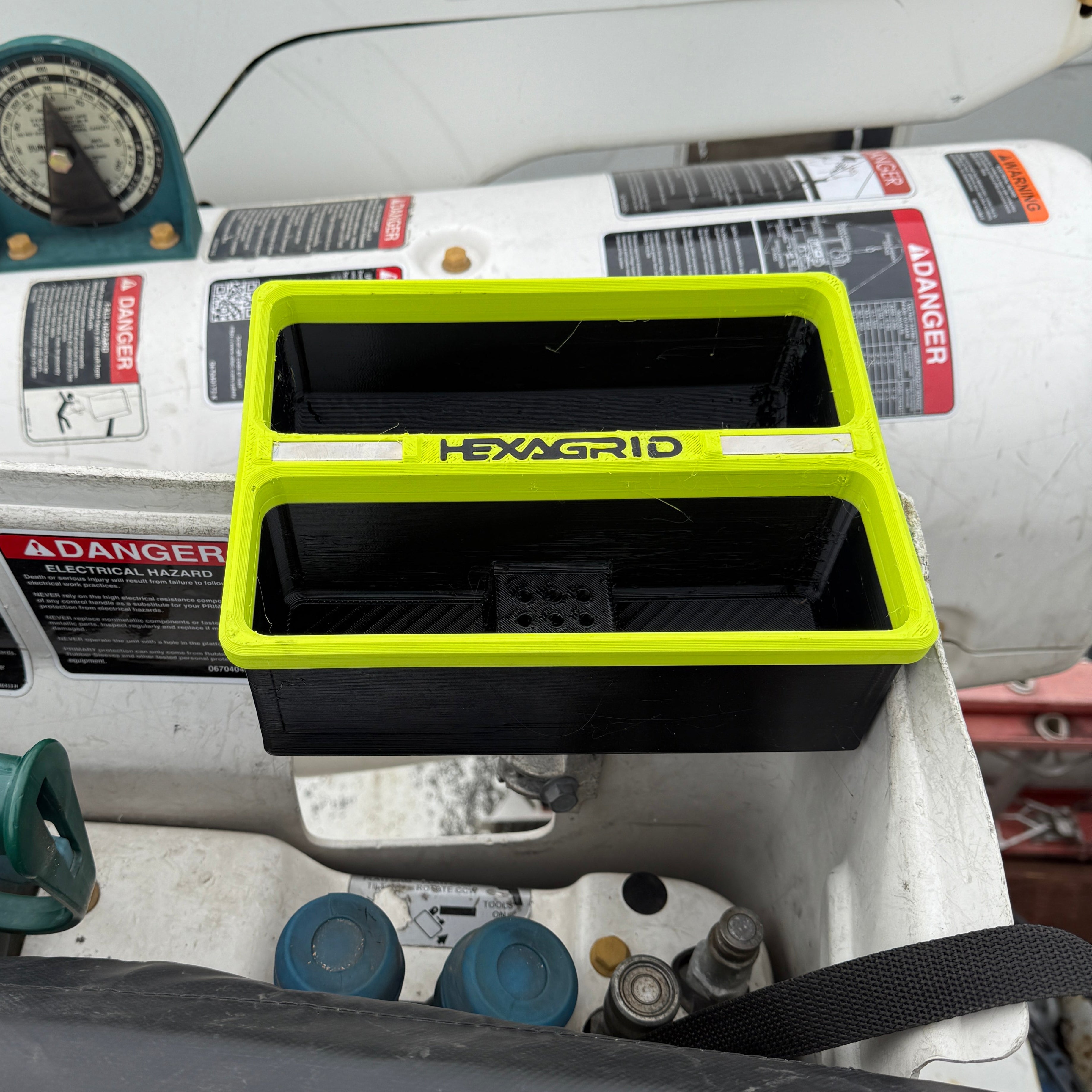 Dual Lineman Bucket Tray